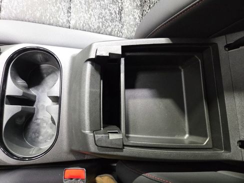 Used 2024 Chevrolet Colorado Z71 w/ Z71 Convenience Package 2 image 29