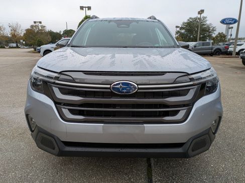 Used 2025 Subaru Forester Limited w/ Popular Package #2 image 9