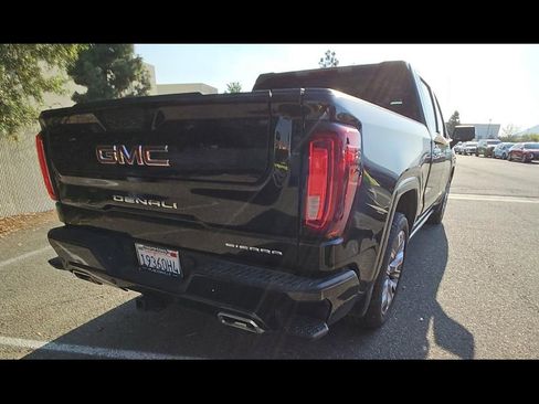 Used 2025 GMC Sierra 1500 Denali AWD/4WD image 8