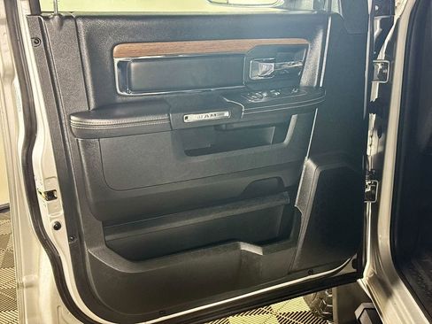 Used 2017 RAM 1500 Laramie w/ Convenience Group image 10