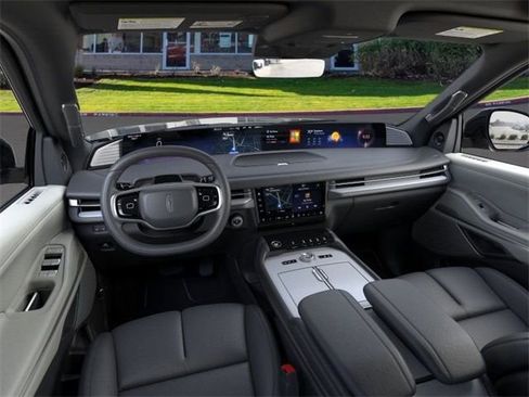 New 2025 Lincoln Navigator L Reserve w/ Jet Appearance Package image 9