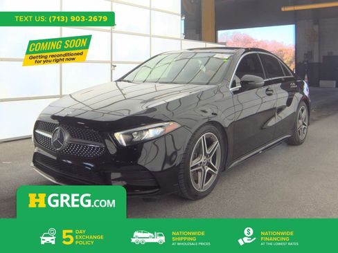 Used 2019 Mercedes-Benz A 220 w/ AMG Line image 1