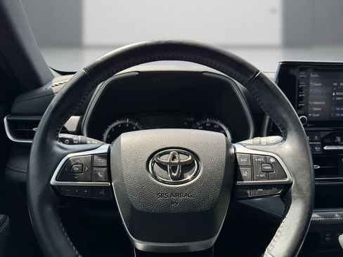Used 2022 Toyota Highlander XSE AWD/4WD image 21