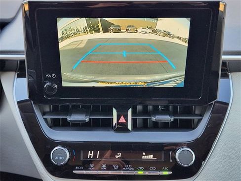 Used 2025 Toyota Corolla LE image 14