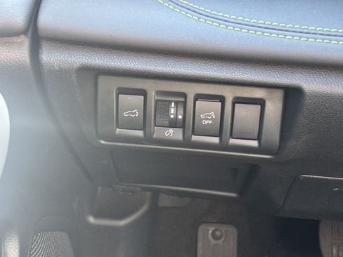 Used 2025 Subaru Outback Onyx Edition AWD/4WD image 13