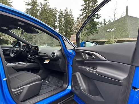 New 2026 Chevrolet Equinox EV LT image 11