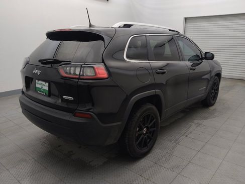 Used 2019 Jeep Cherokee Latitude w/ Popular Appearance Group image 9