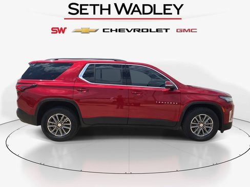Used 2023 Chevrolet Traverse LT FWD image 8