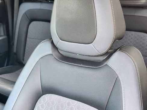 Used 2017 Chevrolet Colorado Z71 AWD/4WD image 17