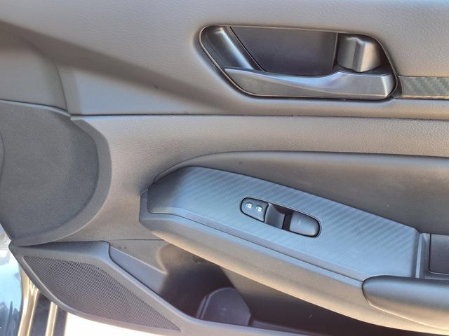 Used 2025 Nissan Altima 2.5 S FWD image 24