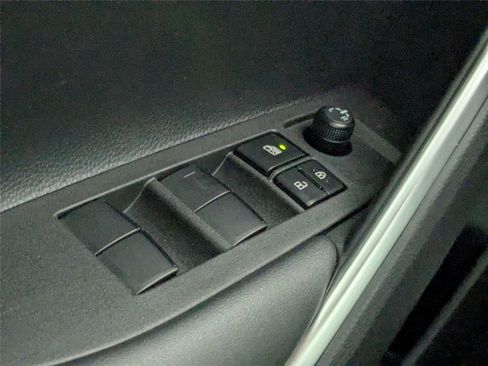 Certified 2024 Toyota Corolla Cross LE FWD image 15