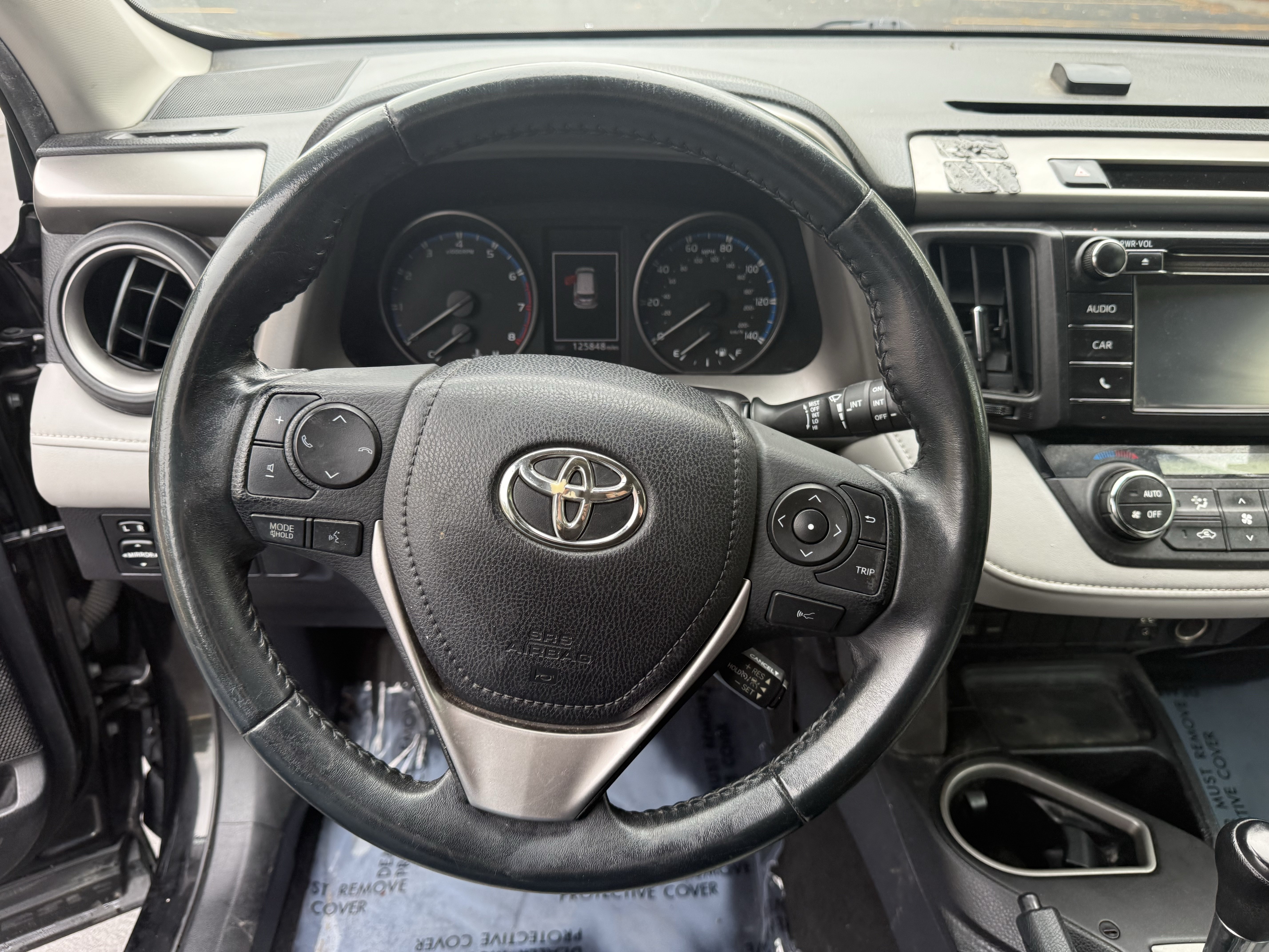 Used 2018 Toyota RAV4 XLE w/ Carpet Mat Package FWD image 16