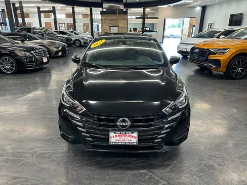 Used 2024 Nissan Versa S w/ S Plus Package image 2