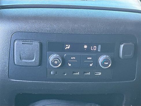 Used 2020 GMC Yukon Denali w/ Open Road Package image 28