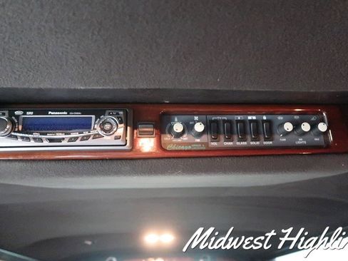 Used 1997 Lincoln Town Car Executive image 23