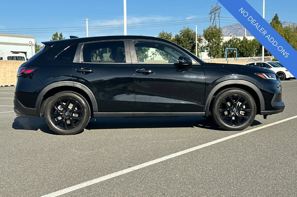 Certified 2025 Honda HR-V Sport image 3