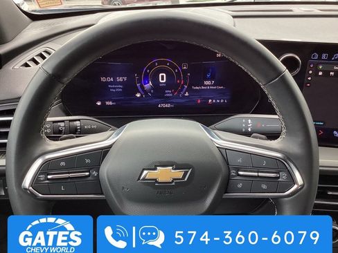 Used 2024 Chevrolet Traverse LT FWD image 29
