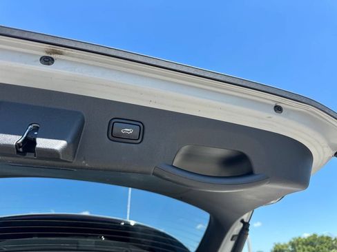 Certified 2025 Kia Sportage X-Line w/ Premium Package AWD/4WD image 13