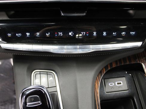 Certified 2023 Cadillac Escalade Premium Luxury image 45