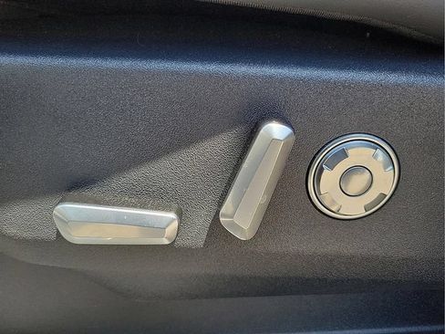 Used 2026 Lincoln Navigator Reserve AWD/4WD image 19