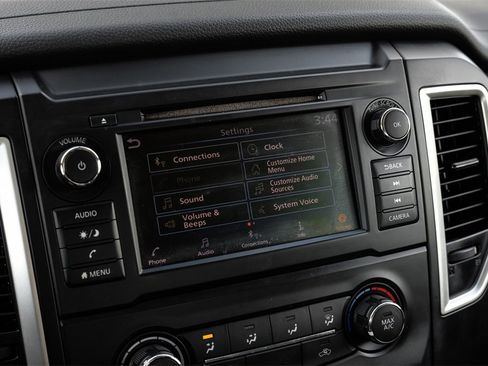 Used 2019 Nissan Titan S w/ S Utility Package image 29