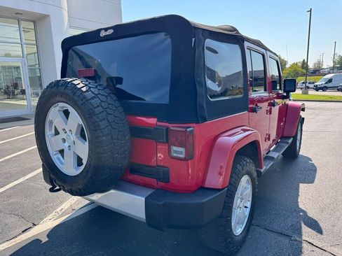 Used 2011 Jeep Wrangler Unlimited Sahara w/ Dual Top Group AWD/4WD image 3