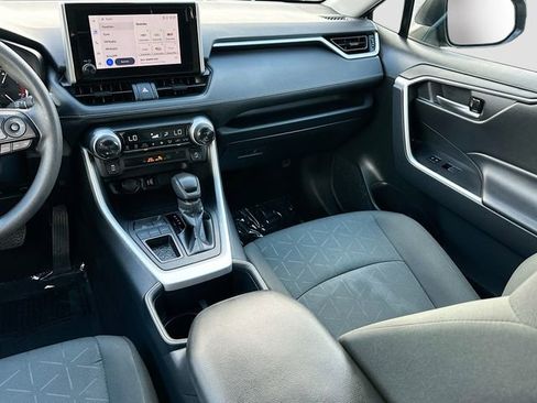 Used 2024 Toyota RAV4 XLE FWD image 21