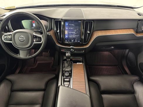Used 2020 Volvo XC60 T5 Inscription FWD image 32