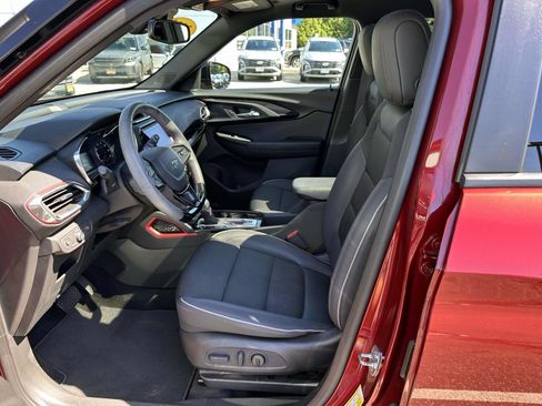 Used 2023 Chevrolet TrailBlazer RS w/ Sun and Liftgate Package AWD/4WD image 11