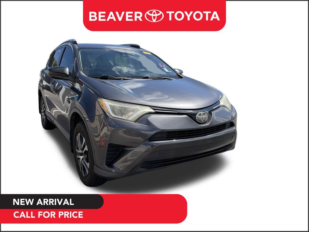 Used 2018 Toyota RAV4 LE FWD image 1