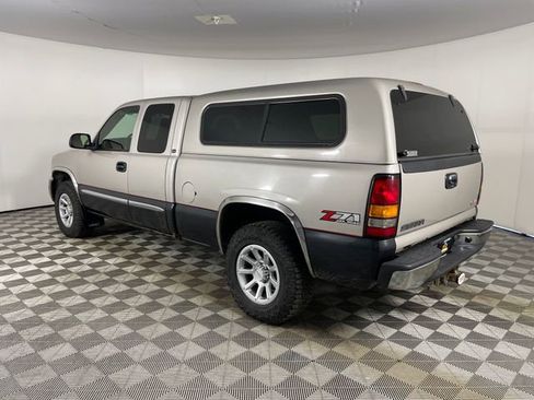 Used 2004 GMC Sierra 1500 SLE w/ Light Duty Power Package AWD/4WD image 19