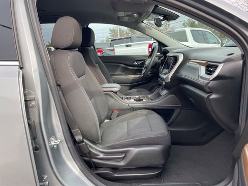 Used 2023 GMC Acadia SLE image 36