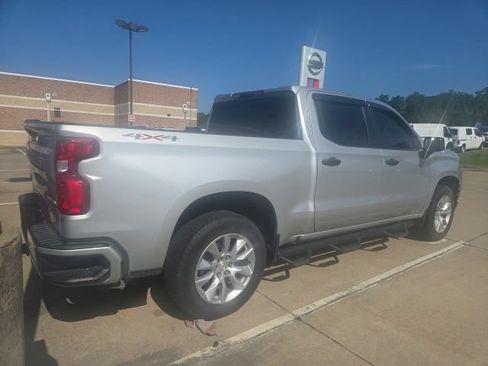 Used 2022 Chevrolet Silverado 1500 Custom AWD/4WD image 3