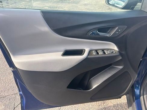 Used 2023 Chevrolet Equinox LS w/ LS Convenience Package image 12