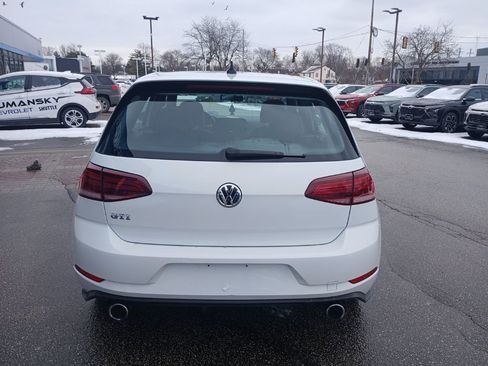 Used 2018 Volkswagen GTI SE w/ SE Leather Package image 8
