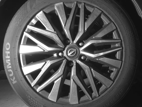 Used 2025 Nissan Altima 2.5 SV image 15