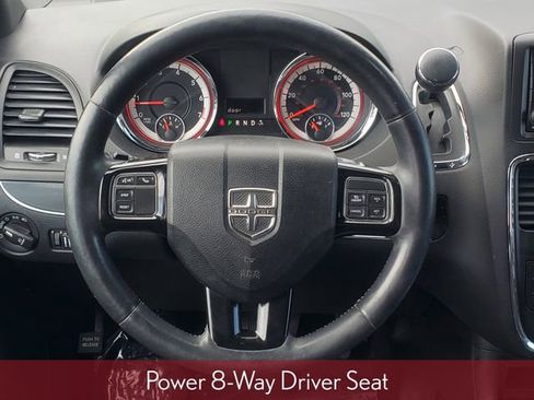Used 2017 Dodge Grand Caravan SXT w/ Driver Convenience Group FWD image 29