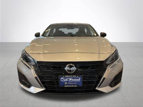 Certified 2025 Nissan Altima 2.5 SV FWD image 3