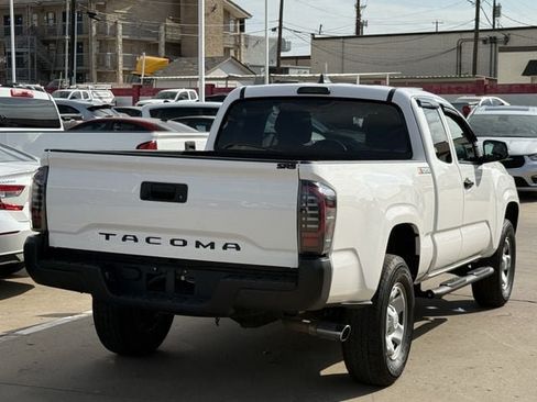 Used 2022 Toyota Tacoma SR RWD image 4