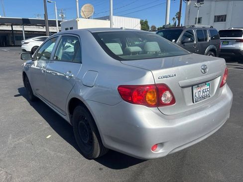 Used 2010 Toyota Corolla LE FWD image 6