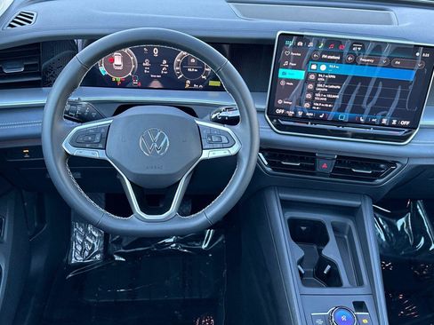 New 2026 Volkswagen Tiguan SE image 13