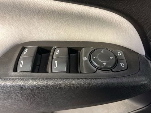 Used 2022 Chevrolet Equinox LS AWD/4WD image 10