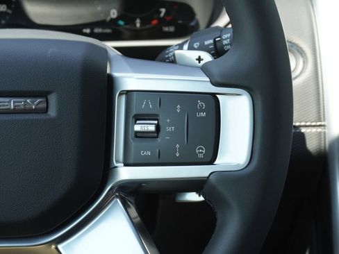 New 2026 Land Rover Discovery Dynamic SE AWD/4WD image 13