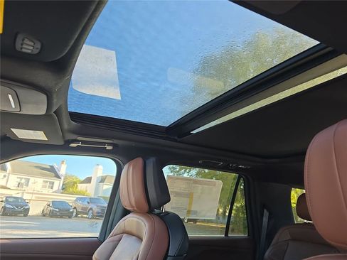 New 2026 Lincoln Navigator Reserve AWD/4WD image 23
