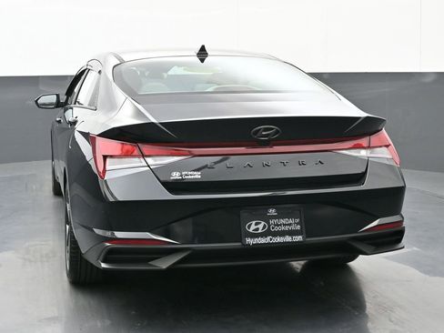 Used 2023 Hyundai Elantra SEL w/ Convenience Package image 4