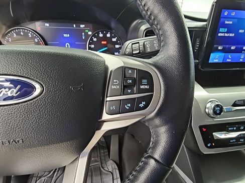 Used 2022 Ford Explorer XLT w/ Equipment Group 202A image 30