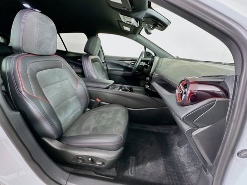 Used 2024 Chevrolet Blazer EV RS image 31