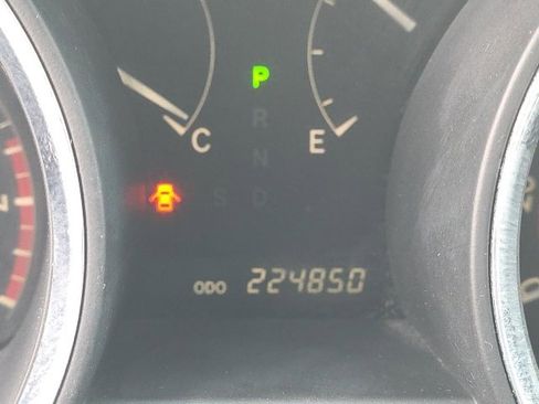 Used 2011 Toyota Highlander SE w/ Tow Pkg image 20