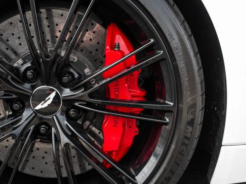 Used 2014 Aston Martin Vanquish Coupe RWD image 40