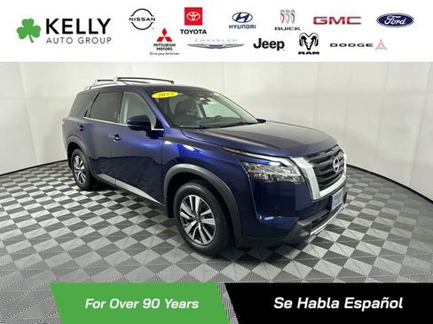 Certified 2023 Nissan Pathfinder SL image 1